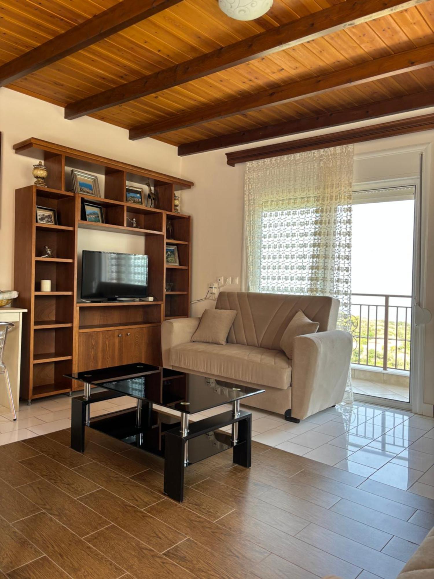 -Tsiakos Apartment- In Vryses キパリシア エクステリア 写真